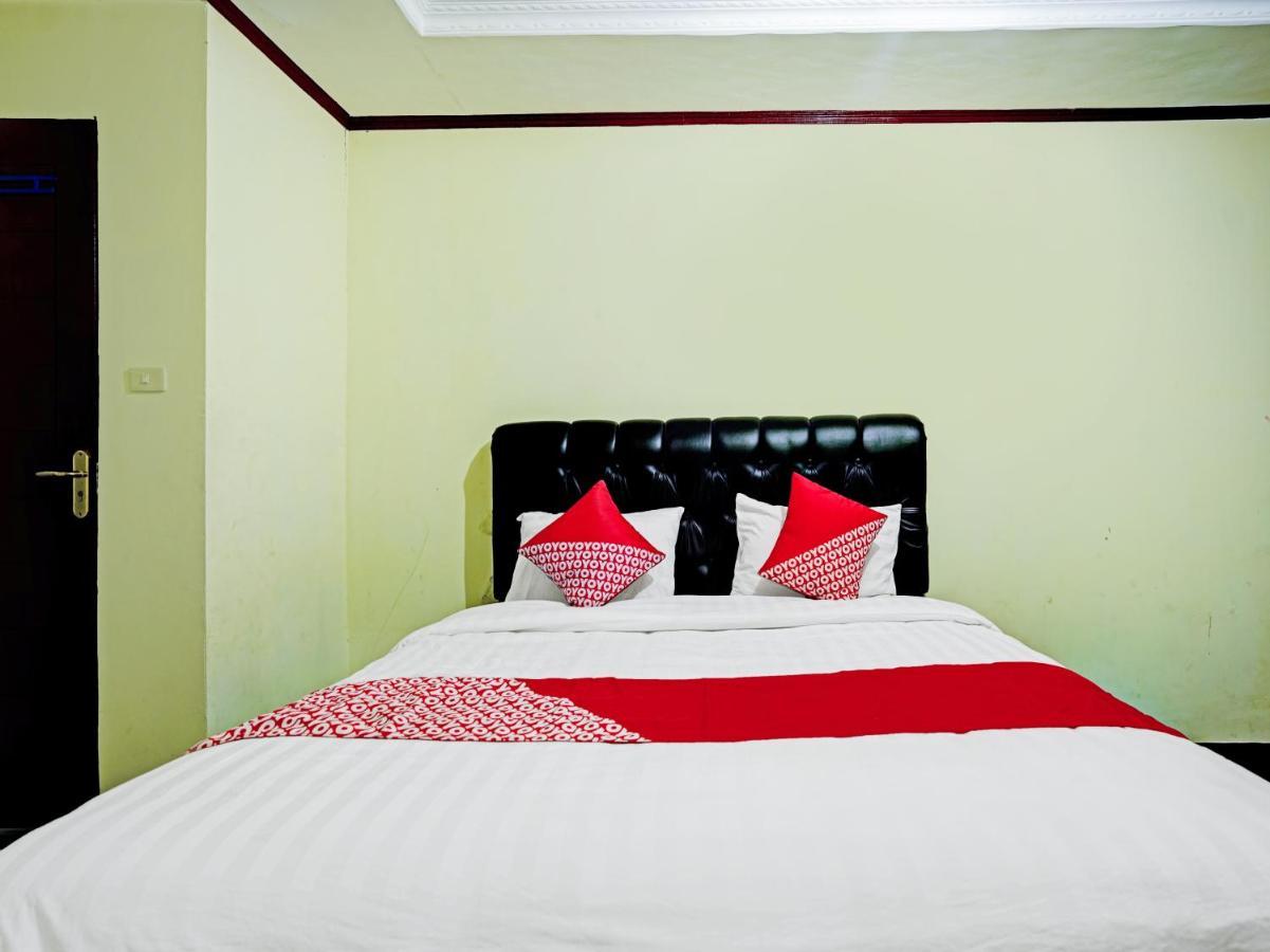 Oyo 90331 Hotel Toba Shanda Parapat Eksteriør bilde