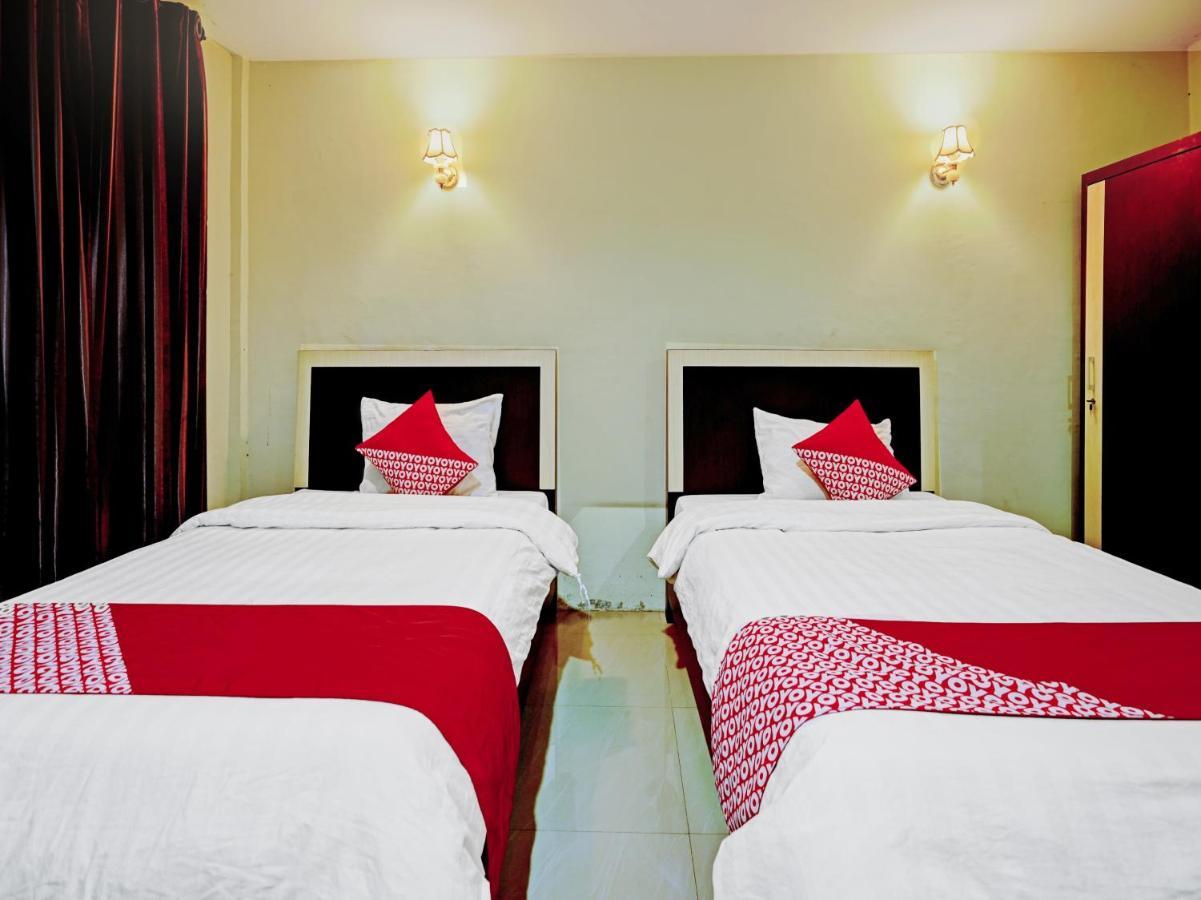 Oyo 90331 Hotel Toba Shanda Parapat Eksteriør bilde