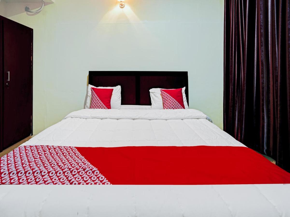 Oyo 90331 Hotel Toba Shanda Parapat Eksteriør bilde