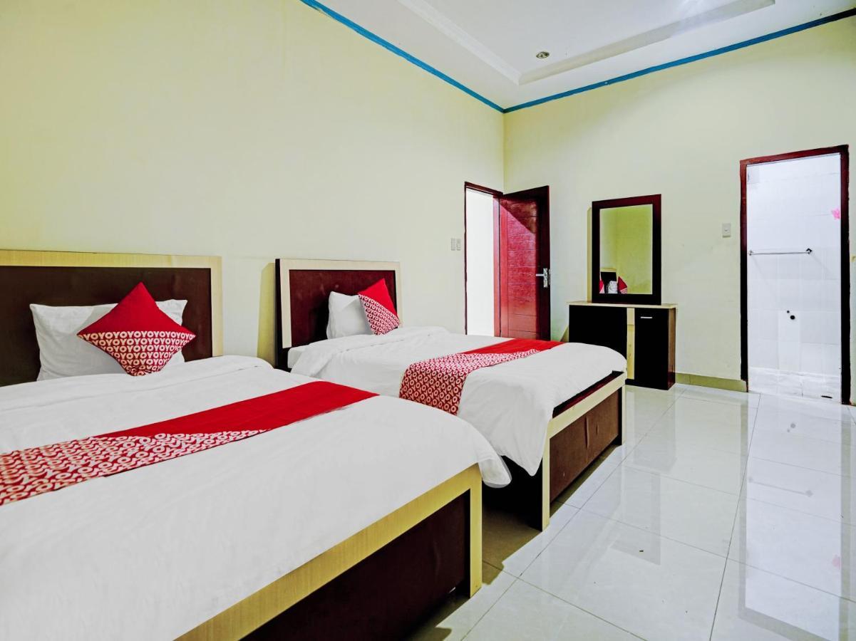 Oyo 90331 Hotel Toba Shanda Parapat Eksteriør bilde
