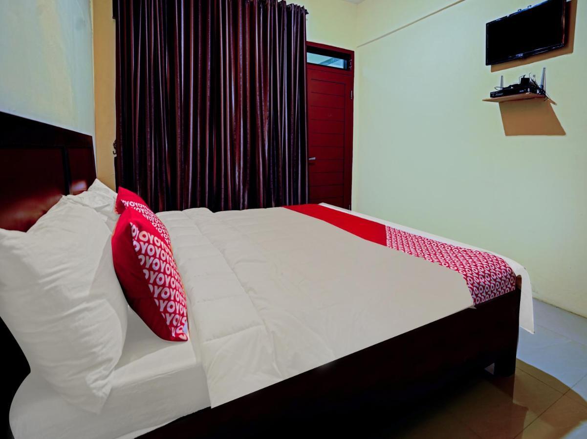 Oyo 90331 Hotel Toba Shanda Parapat Eksteriør bilde