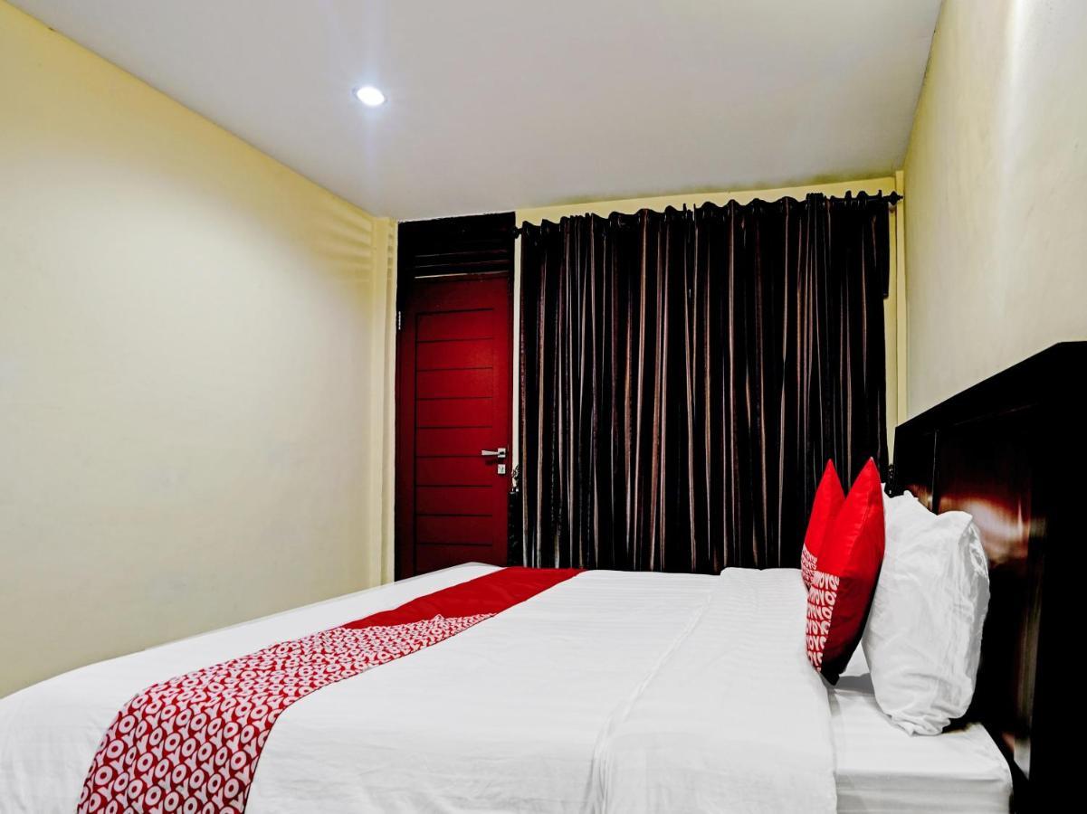 Oyo 90331 Hotel Toba Shanda Parapat Eksteriør bilde