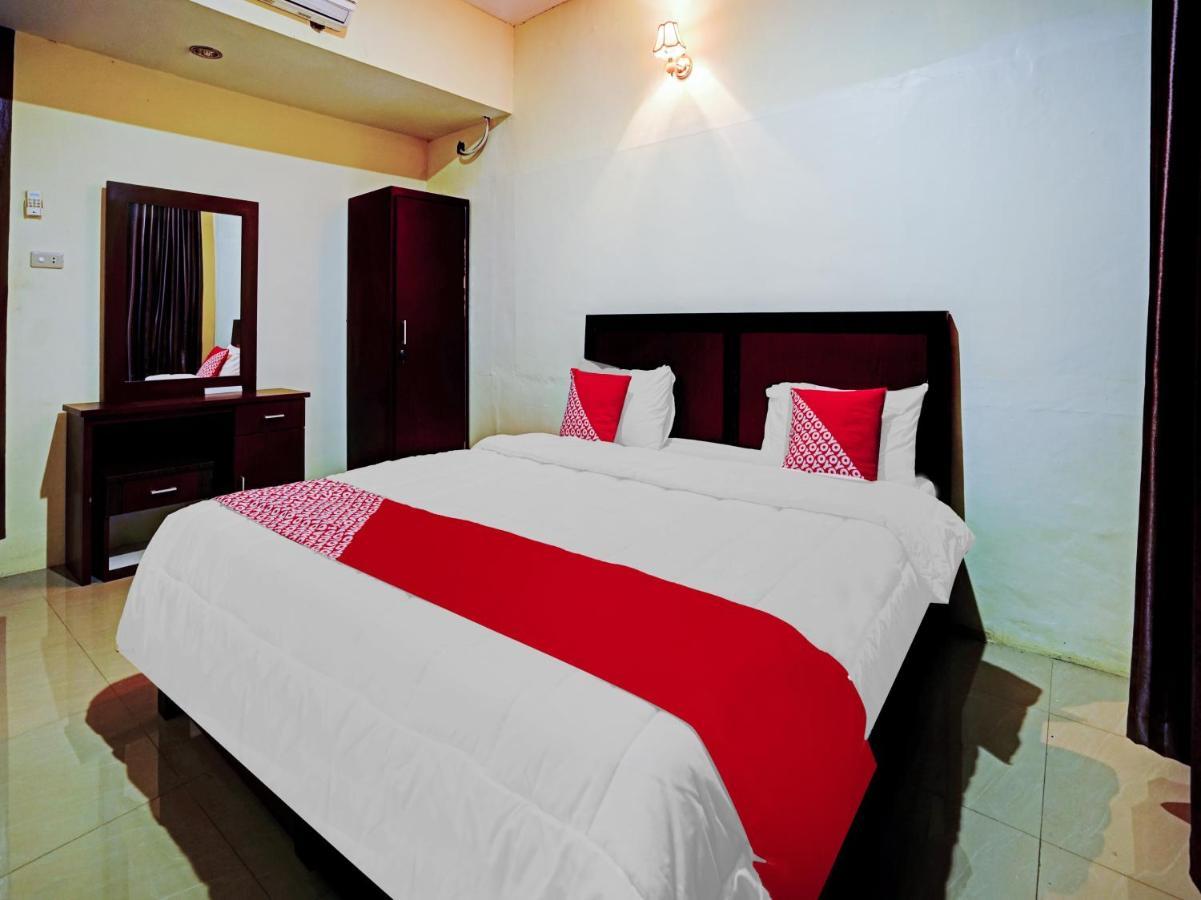 Oyo 90331 Hotel Toba Shanda Parapat Eksteriør bilde