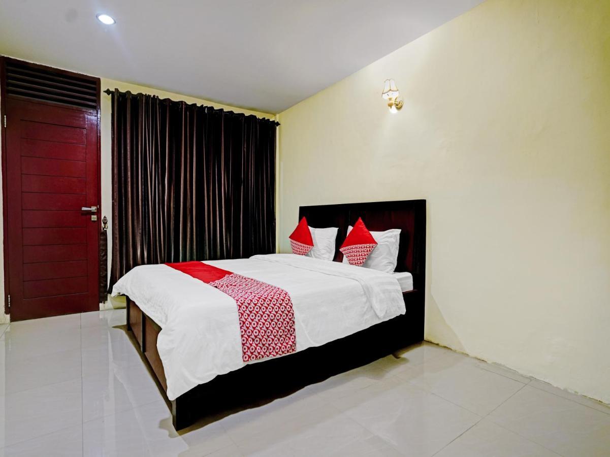 Oyo 90331 Hotel Toba Shanda Parapat Eksteriør bilde