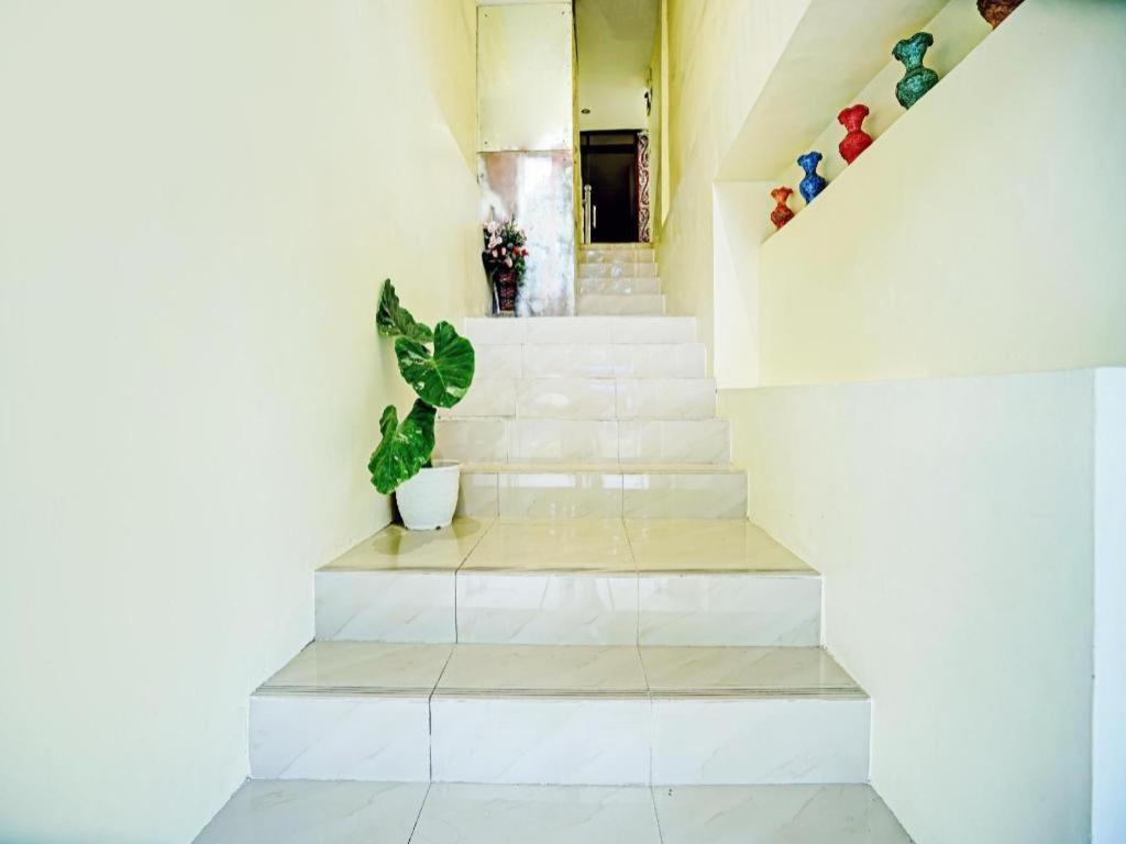 Oyo 90331 Hotel Toba Shanda Parapat Eksteriør bilde